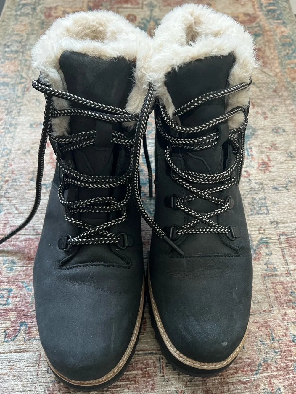 Toms Black Lace-Up Winter Boots with Cream Faux Fur Collar